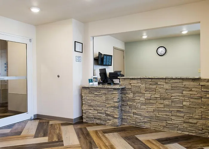 Woodspring Suites Broken Arrow 4*