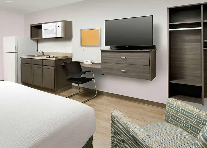Woodspring Suites Broken Arrow 4*