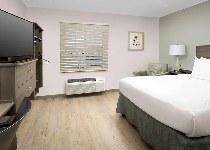 Woodspring Broken Arrow Hotel 4*