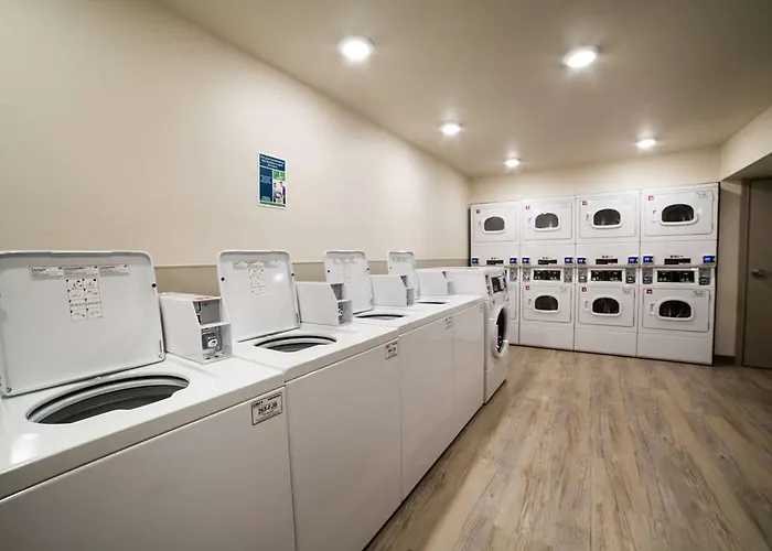 Woodspring Suites Broken Arrow 4*